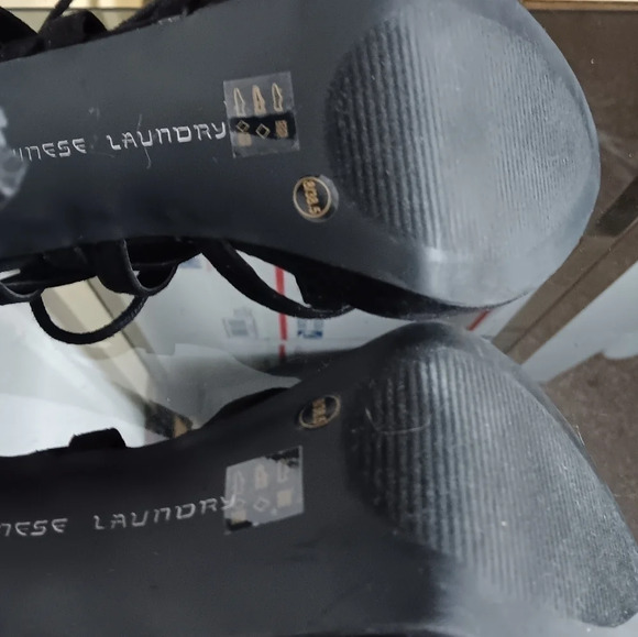 Chinese Laundry Strappy Heel Black - Picture 9 of 10